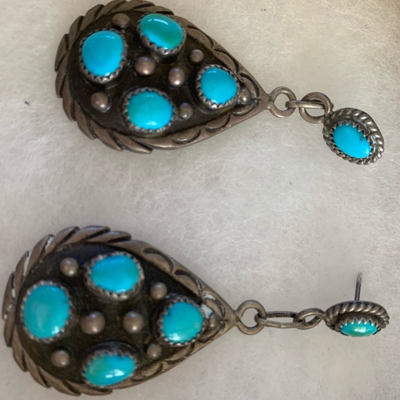 Vintage Navajo turquoise earrings - Picture 2 of 3
